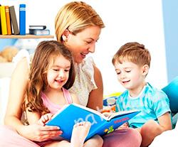 Чтение книг для детей вслух положительно влияет на развитие